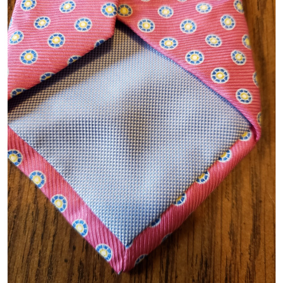 Tommy Hilfiger Men's Silk Blend Tie Pink Geometric Circle Pattern Necktie Tie - Picture 4 of 9